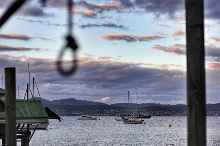 HOBART FEB:APR:SEP 013